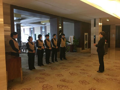 餐饮部提高服务质量会议
